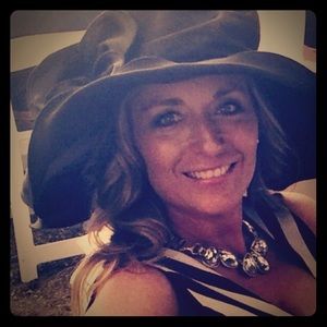 Meet your Posher, Malissa